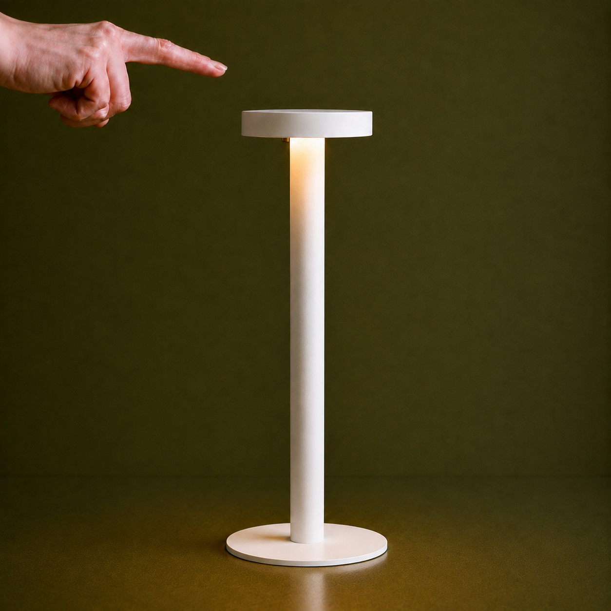 Spool Rechargeable Table Lamp