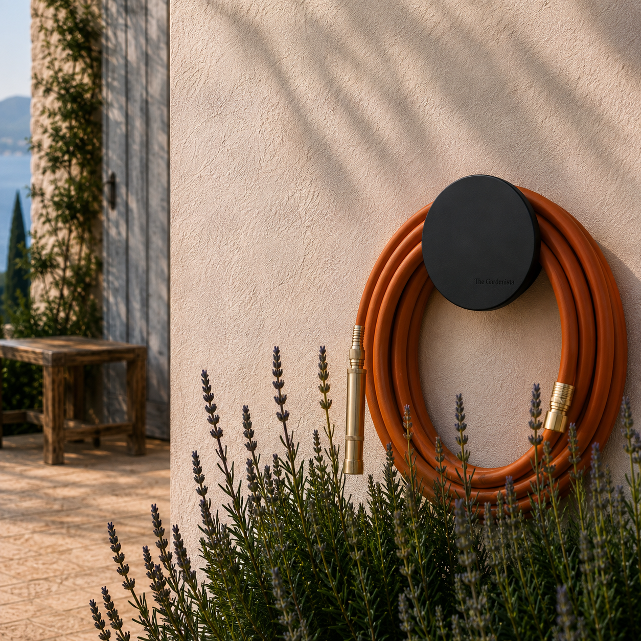 Hybrid Garden Hose Set – Rust 10m | Black Hose Holder