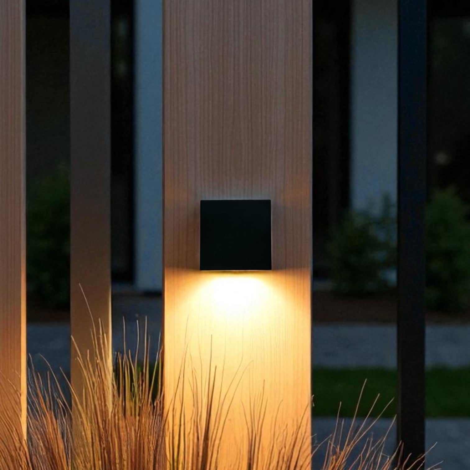 Cube Solar Outdoor Wall Light